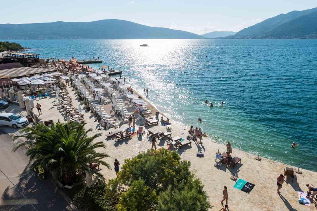 " Tiamat " Apartmani Tivat Eksteriør billede