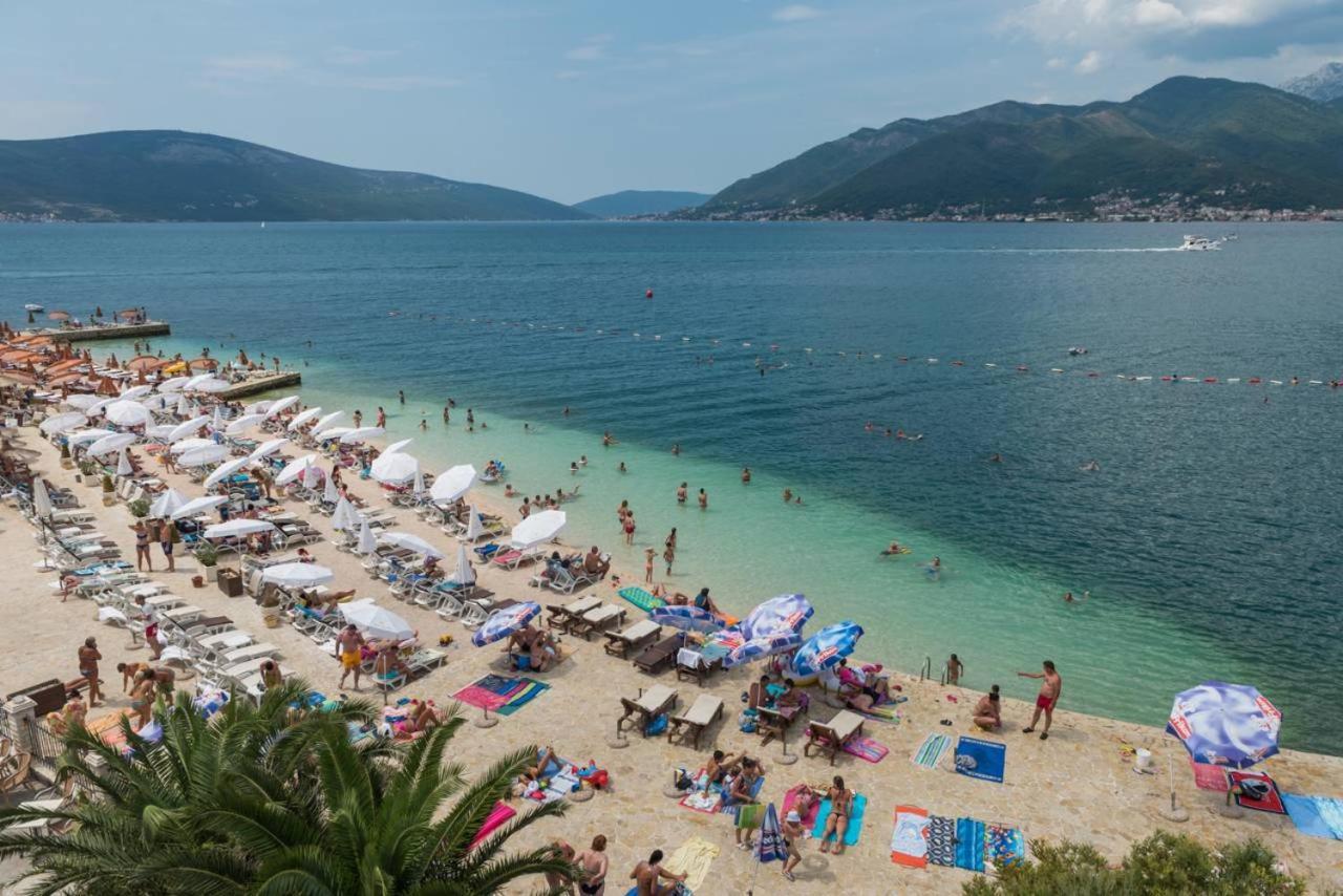 " Tiamat " Apartmani Tivat Eksteriør billede